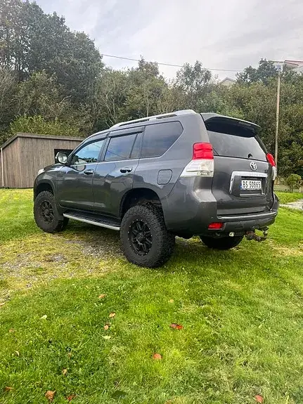 Toyota Land Cruiser 2012 photo 3
