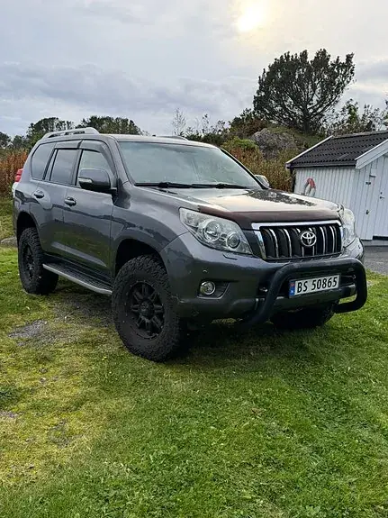 Toyota Land Cruiser 2012 photo 5