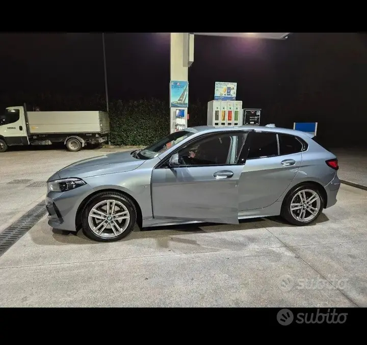 BMW 116D 2023 photo 2