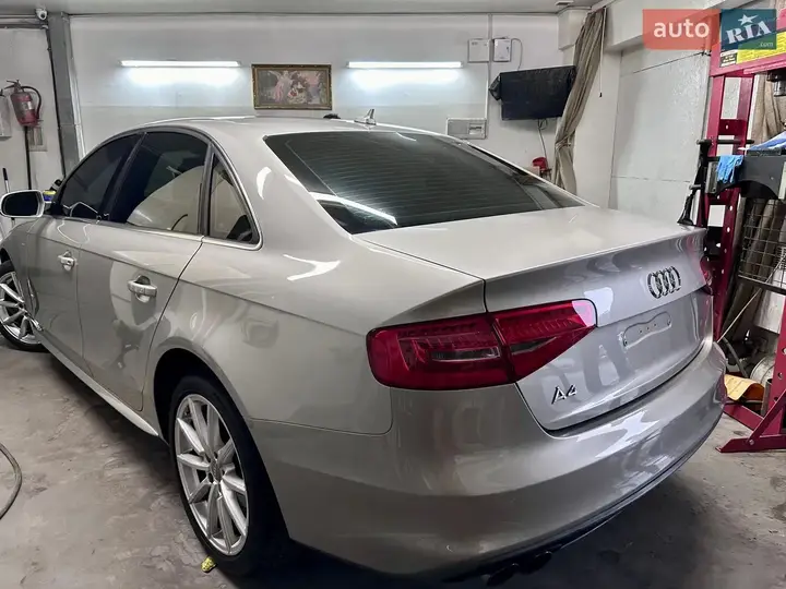 Audi A4 2015 photo 4