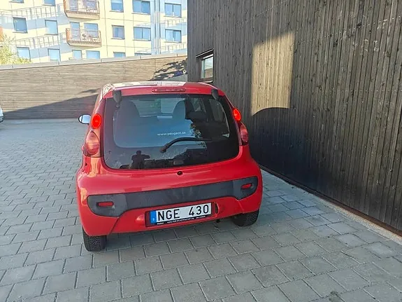 Peugeot 107 2012 photo 2