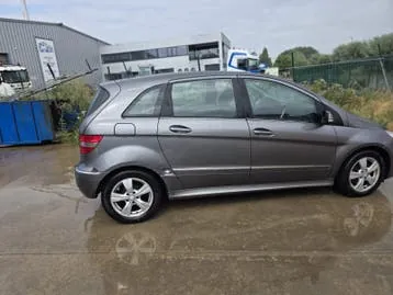 Mercedes-Benz B200 Cdi 2011 photo 3