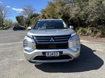 Mitsubishi Outlander 2025 photo 3