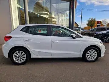 Seat Ibiza 2024 photo 2