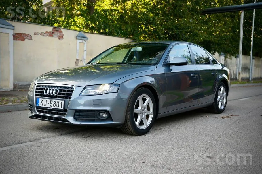 Audi A4 2011 photo 3