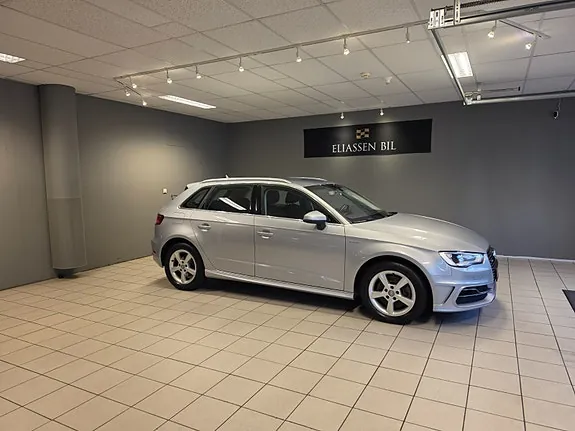 Audi A3 2016 photo 3