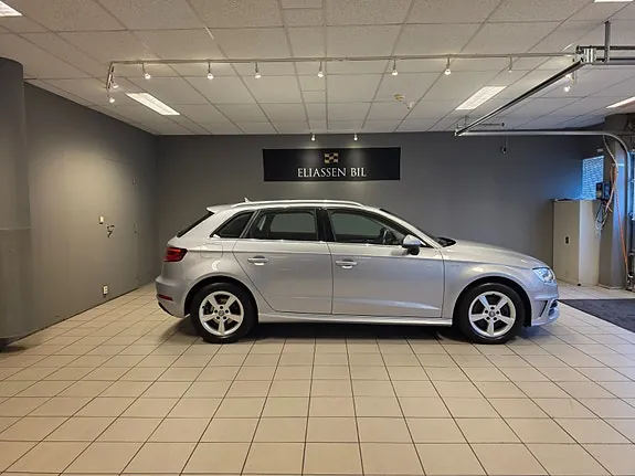 Audi A3 2016 photo 4