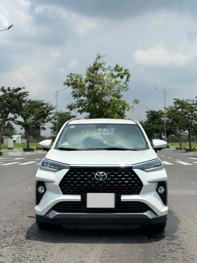 Toyota Veloz Cross