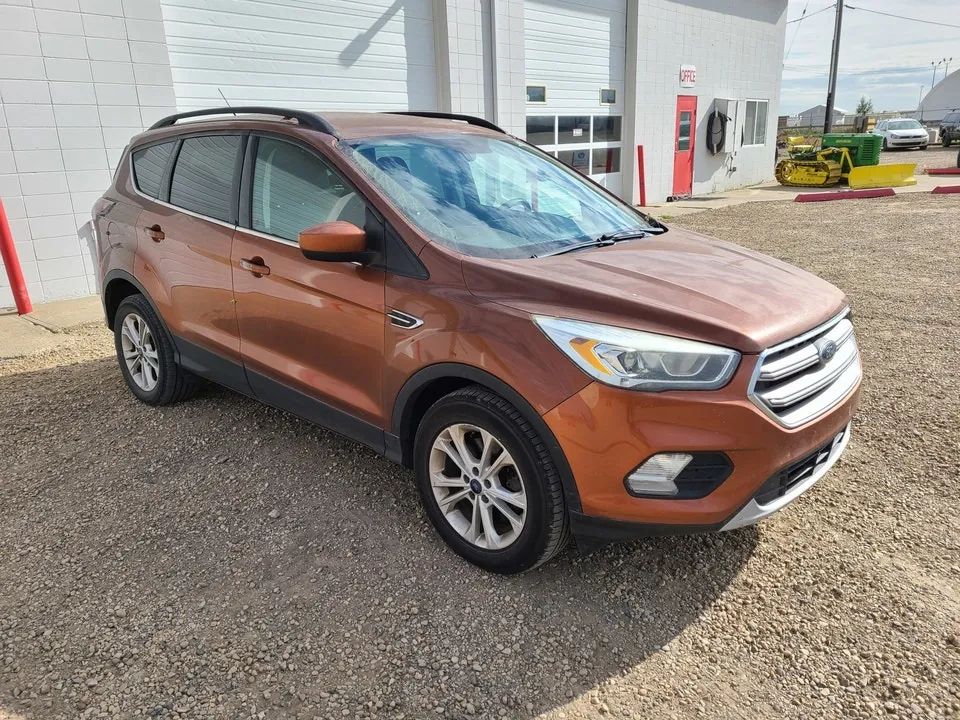 Ford Escape 2019 photo 2
