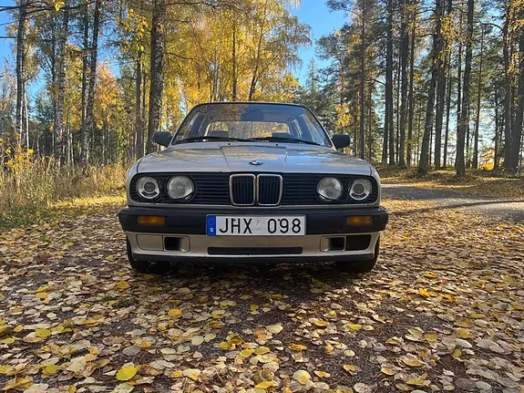 BMW 320I 1989 photo 4