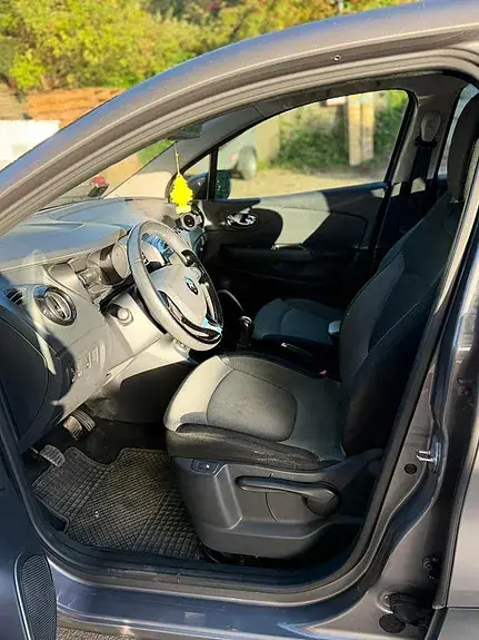 Renault Captur 2013 photo 2