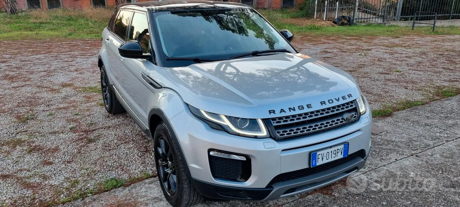 Land Rover Range Rover Evoque 2019 photo 3