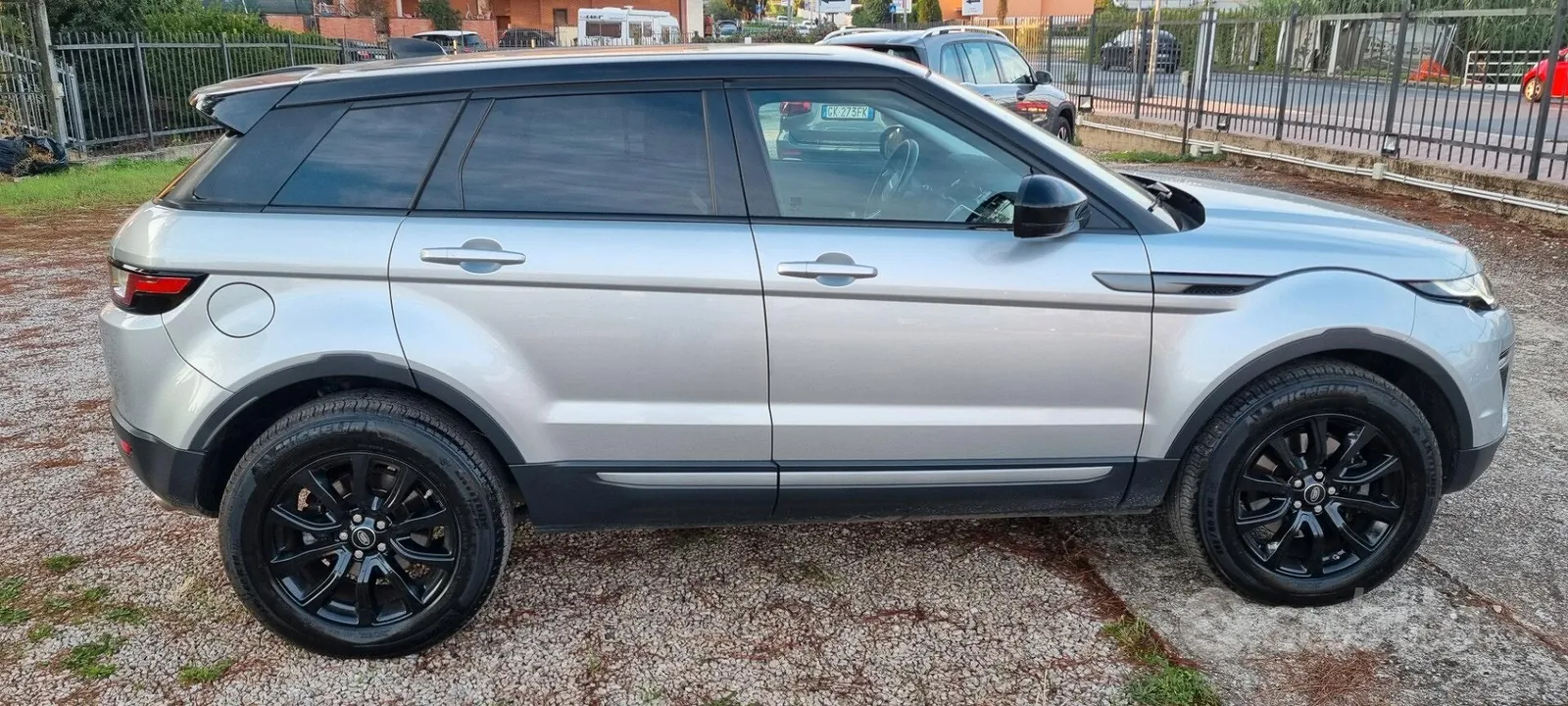 Land Rover Range Rover Evoque 2019 photo 4