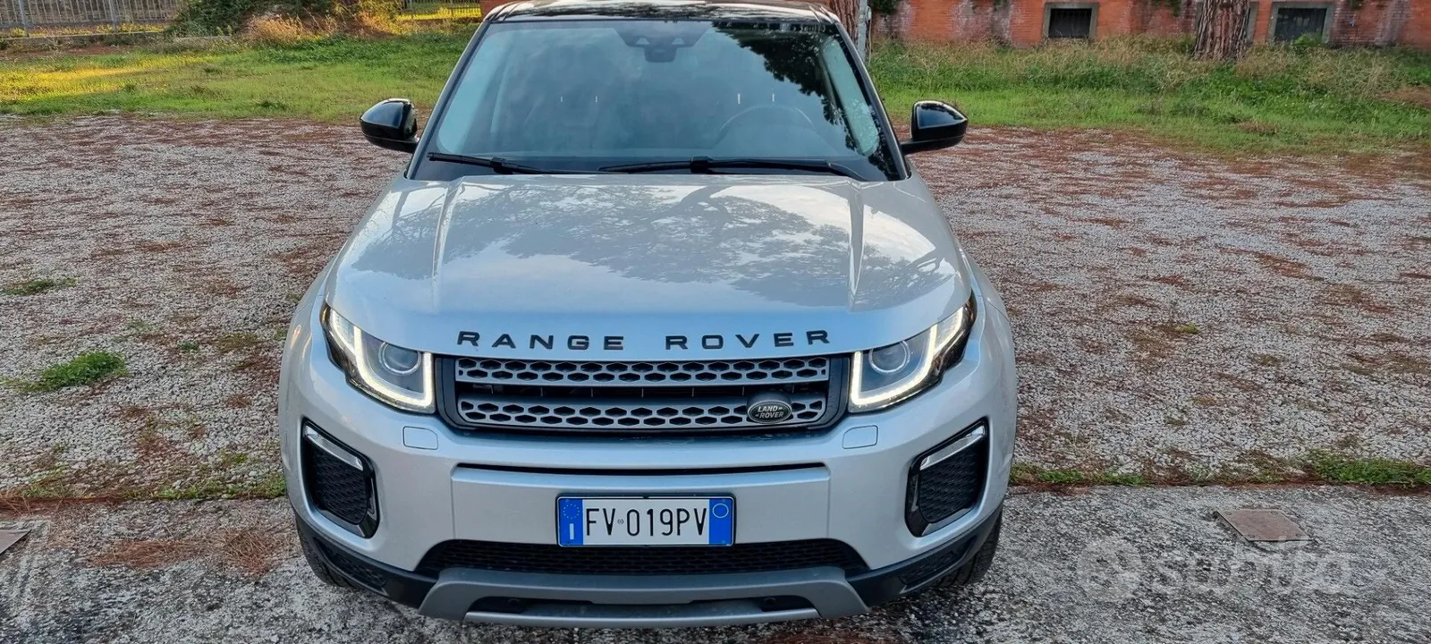 Land Rover Range Rover Evoque 2019 photo 2