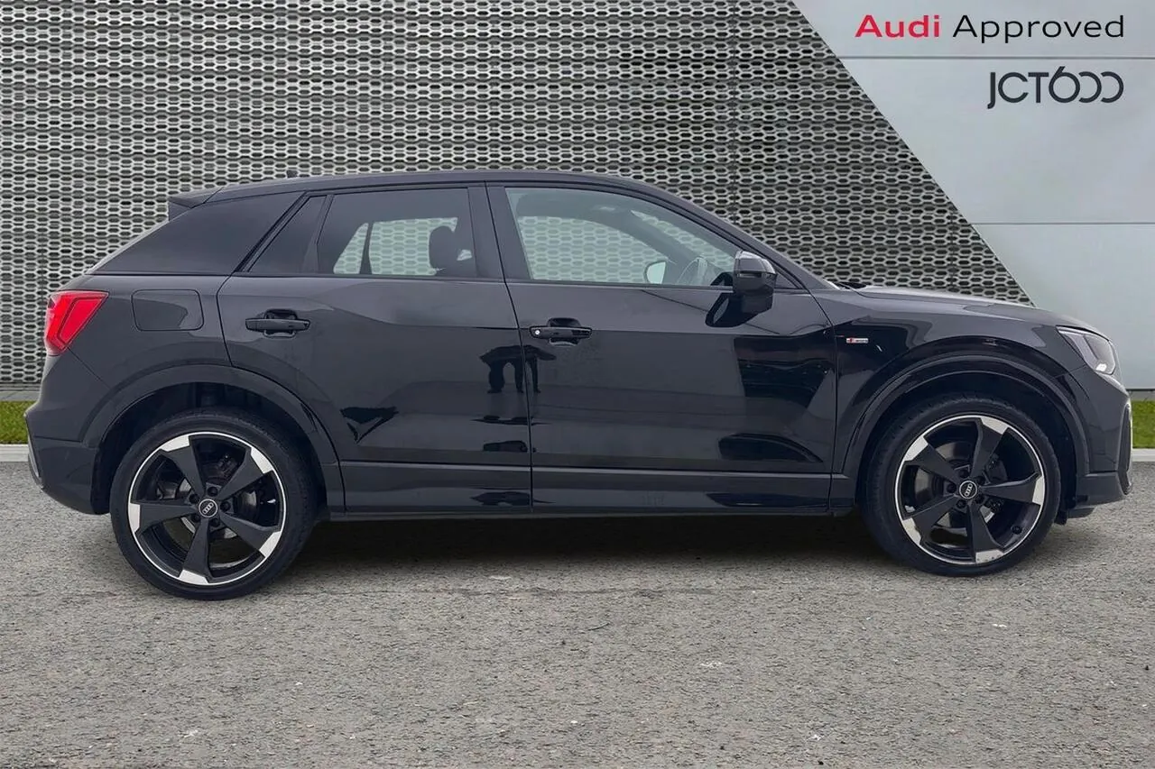 Audi Q2 2021 photo 4
