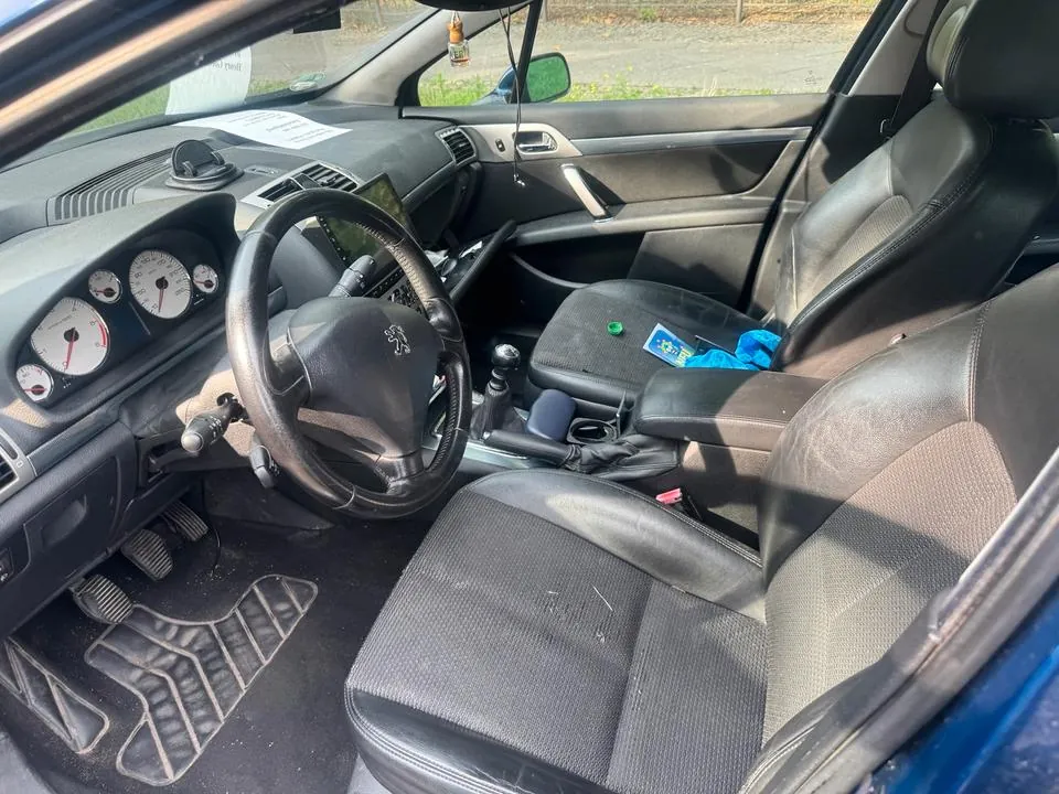 Peugeot 407