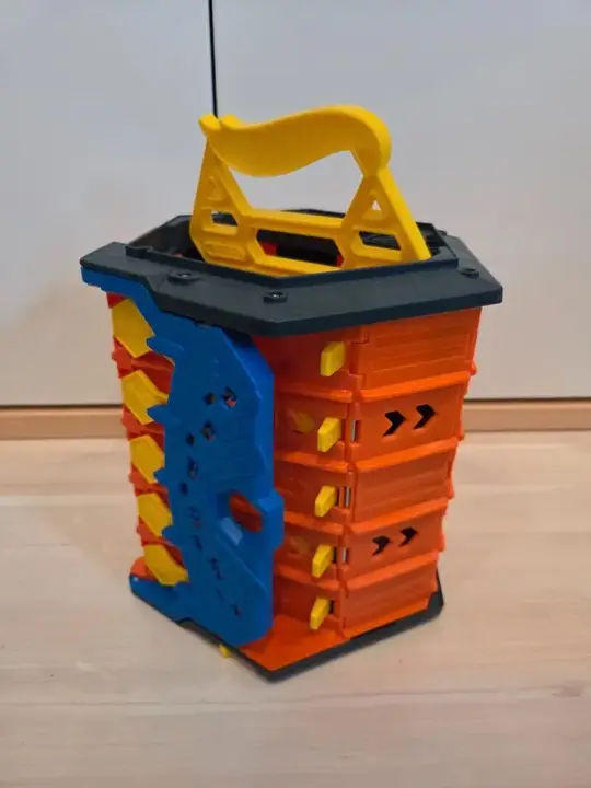 Hot Wheels Roll Out Raceway
