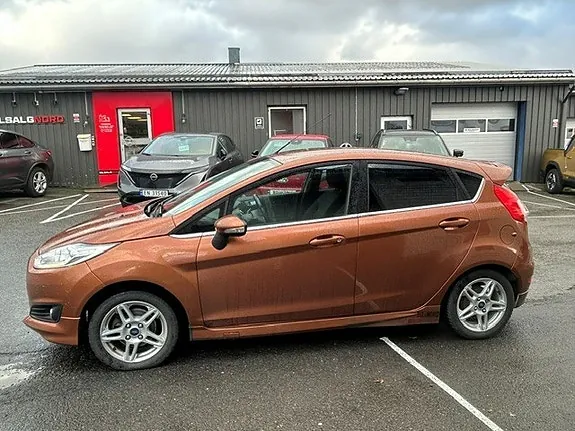 Ford Fiesta 2014 photo 2