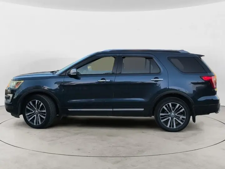 Ford Explorer 2017 photo 3