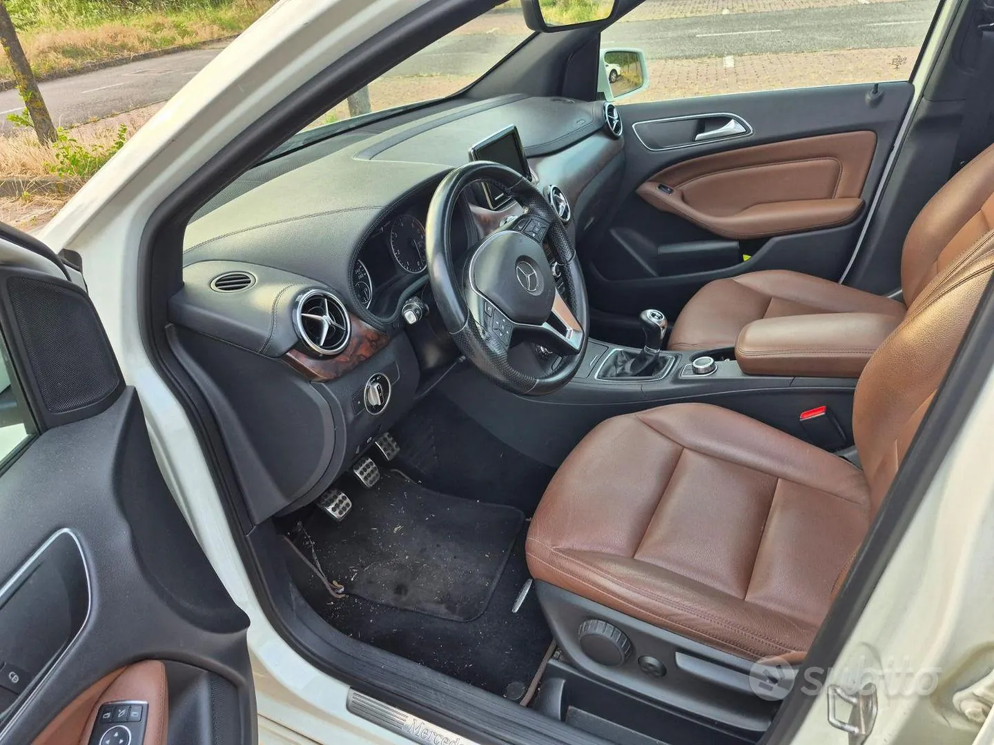 Mercedes-Benz B-Class 2014 photo 3