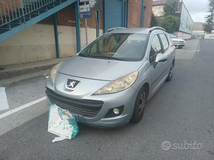 Peugeot 207 2009 photo 4