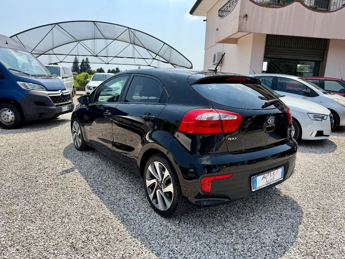 Kia Rio 2016 photo 4