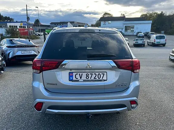 Mitsubishi Outlander 2017 photo 4