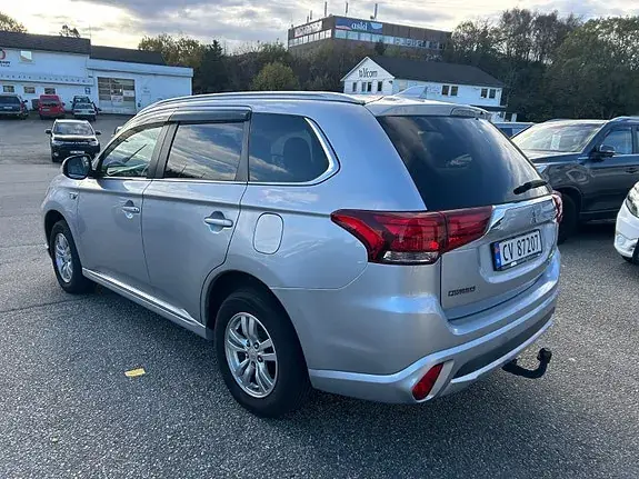 Mitsubishi Outlander 2017 photo 3