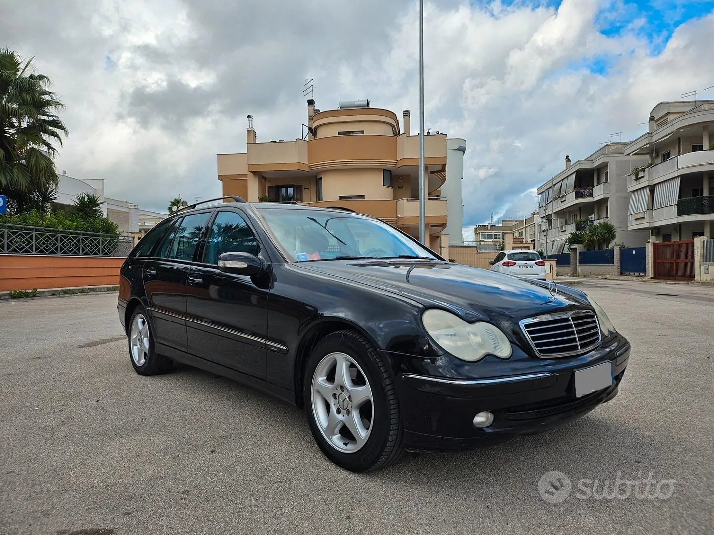 Mercedes-Benz C-Class 2004 photo 3