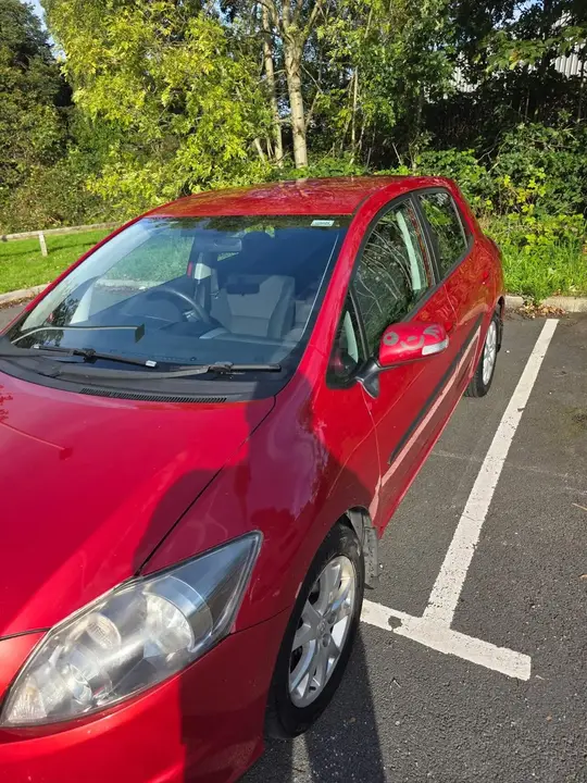 Toyota Auris 2012 photo 3
