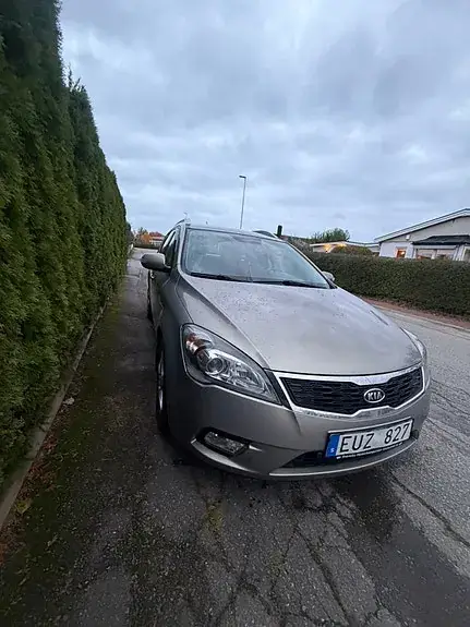 Kia Ceed 2010 photo 3