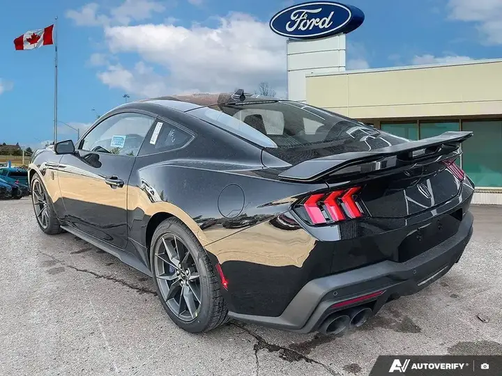Ford Mustang 2026 photo 5