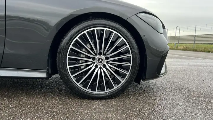 Mercedes-Benz Cle 2026 photo 5