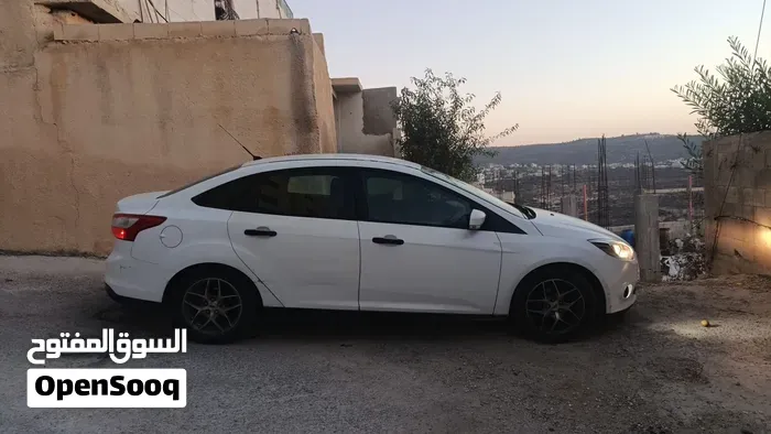 Ford Focus 2013 photo 3