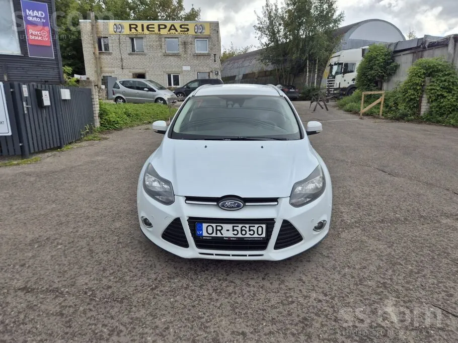 Ford Focus 2014 photo 3