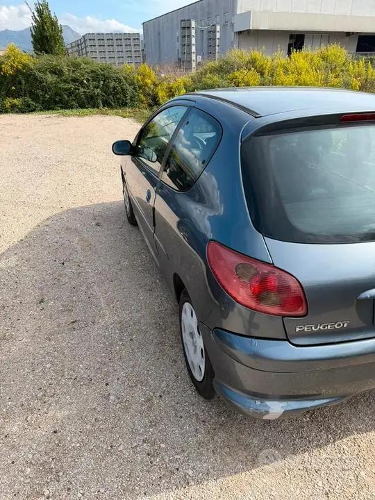 Peugeot 206 2005 photo 3