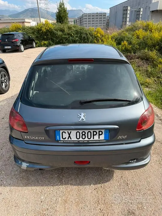 Peugeot 206 2005 photo 5