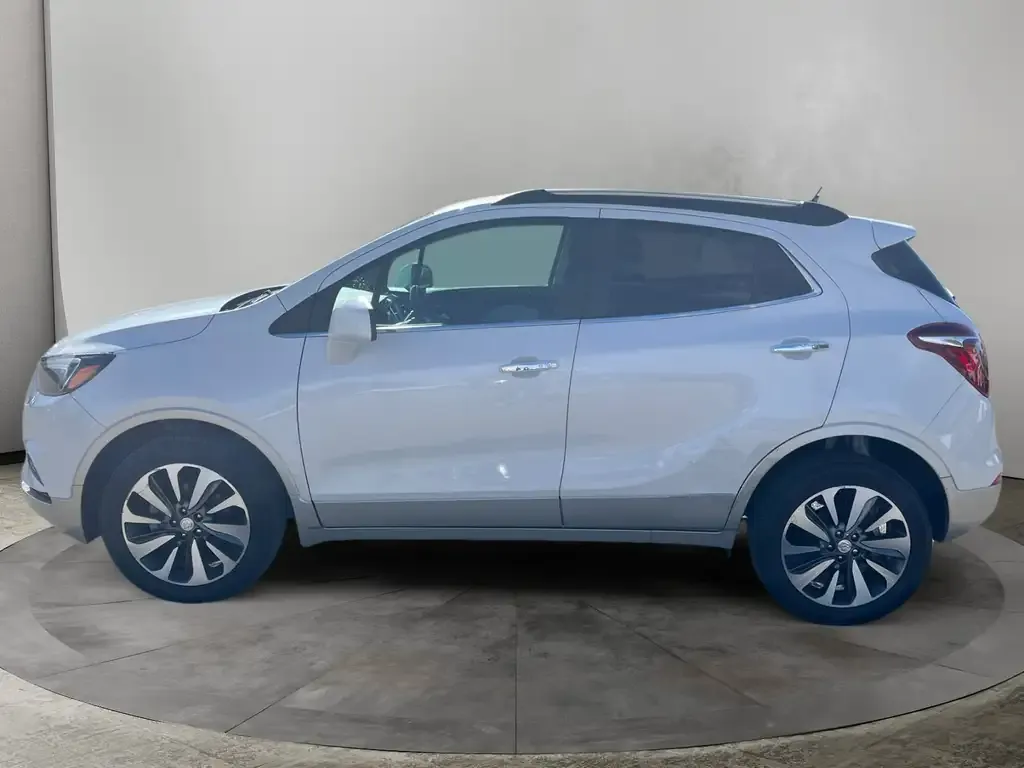 Buick Encore 2022 photo 2