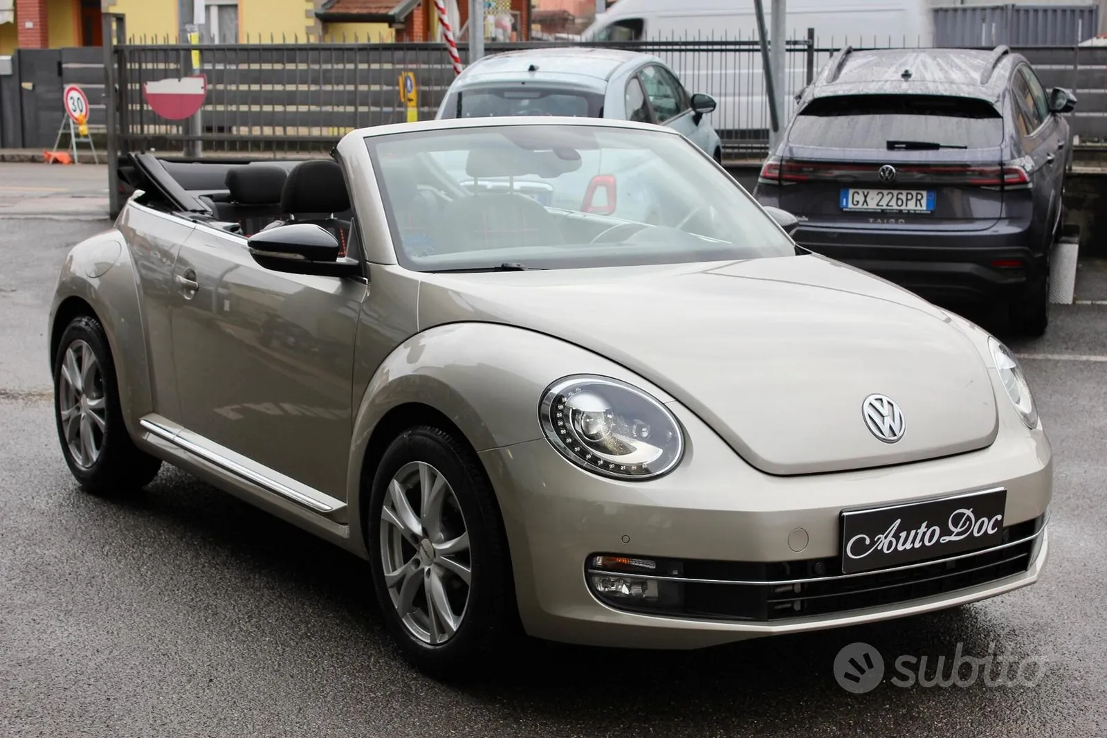 Volkswagen Maggiolino Cabrio 2016 photo 4