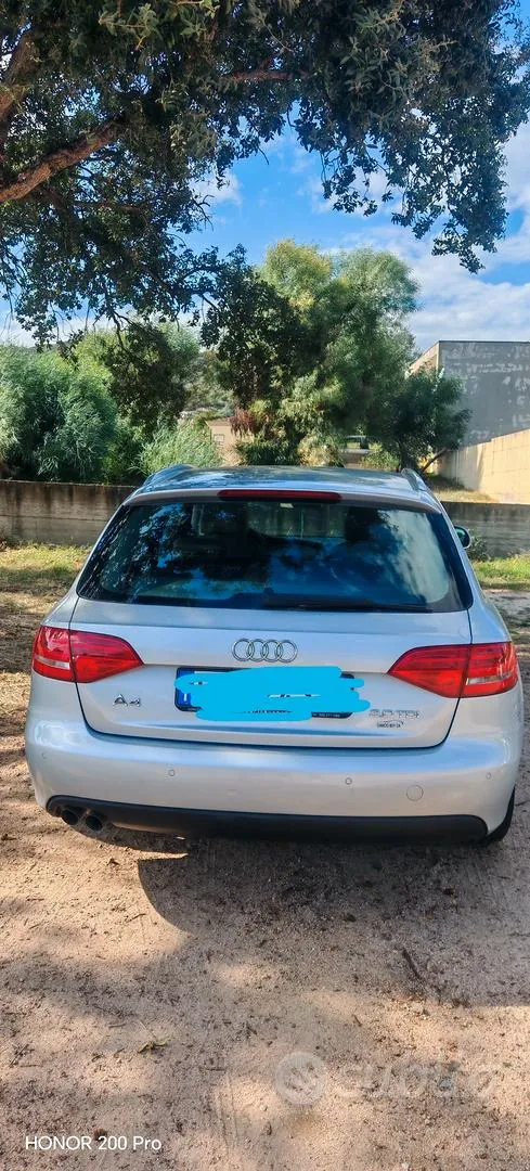 Audi A4 2009 photo 2