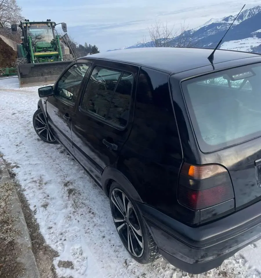 Volkswagen Golf 1997 photo 3