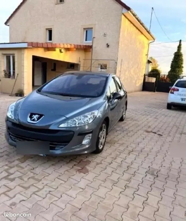 Peugeot 308 2008 photo 2