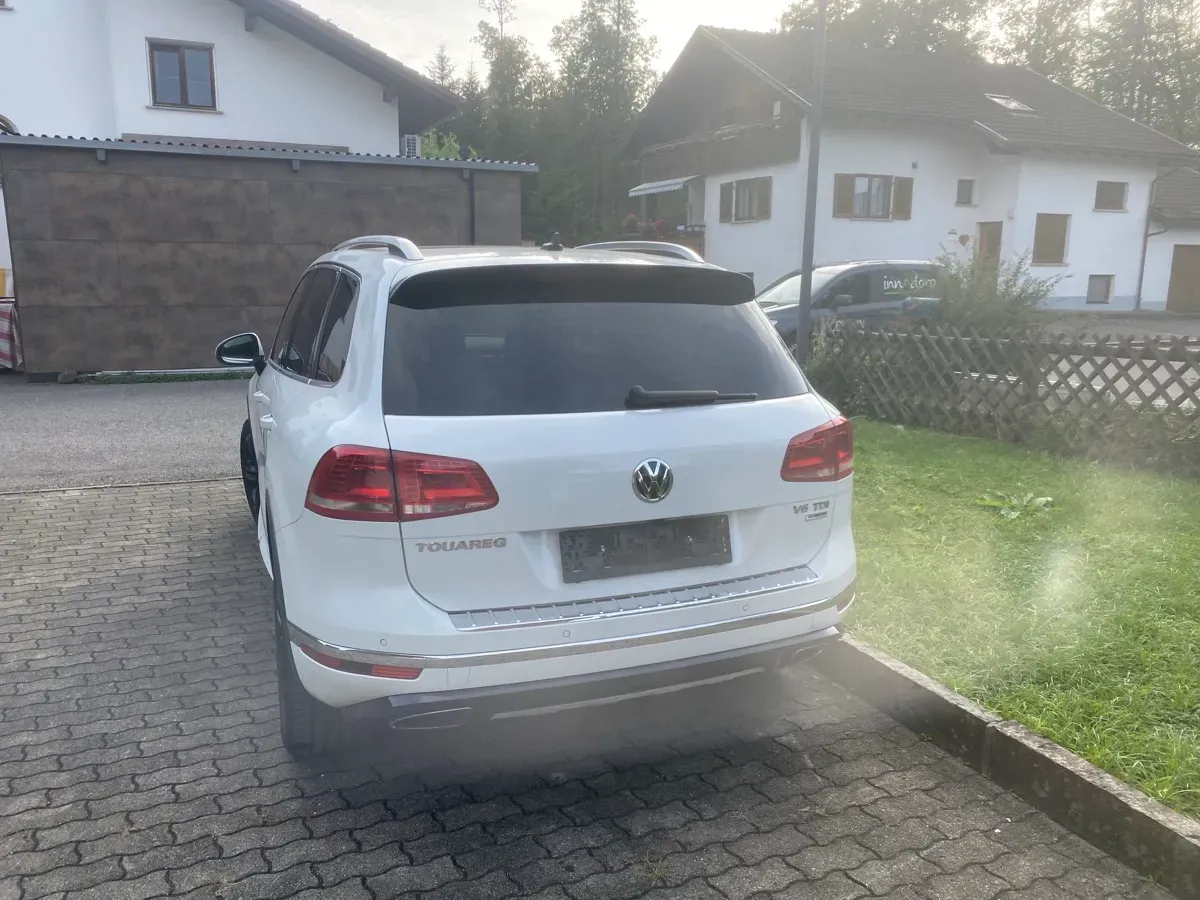 Volkswagen Touareg 2016 photo 2