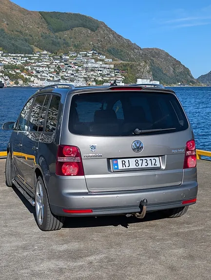 Volkswagen Touran 2008 photo 3