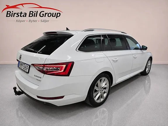 Skoda Superb 2018 photo 3
