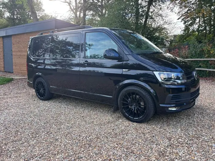 Volkswagen Transporter 2019 photo 2