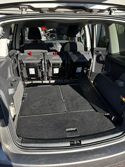 Volkswagen Touran 2011 photo 3