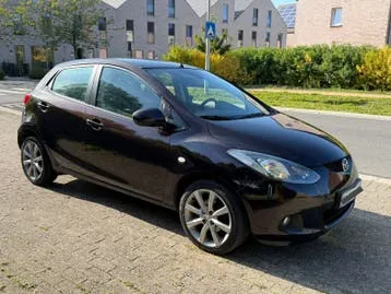 Mazda 2 2008 photo 3