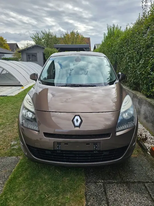 Renault Grand Scénic 2011 photo 3
