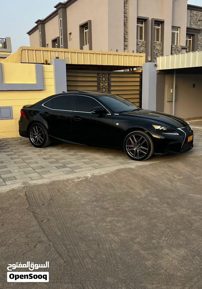 Lexus Is 2016 photo 5